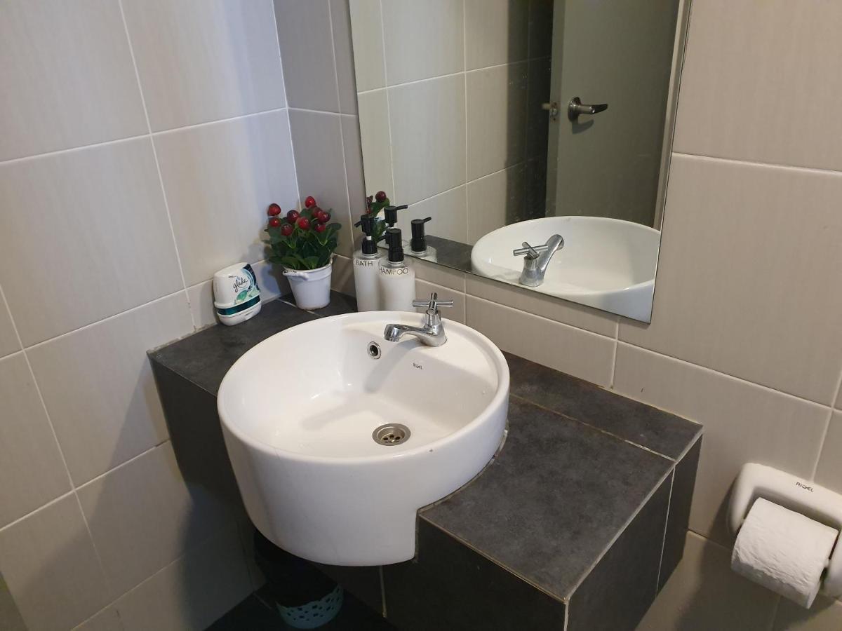 Апартаменти Mhb 30 Sulte Evo Soho Bandar Baru Bangi Free Netflix And Wifi Екстер'єр фото